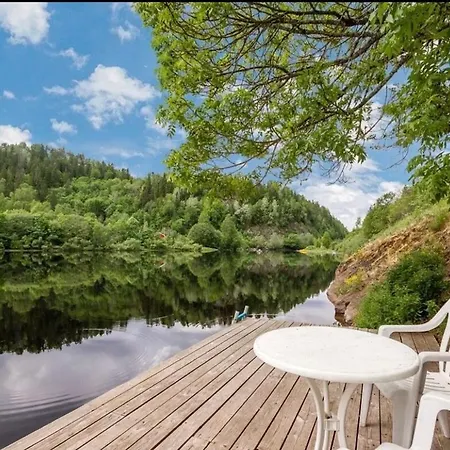 Idyllic House - 4 & 2 Glamping Tents Available