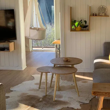 Holiday home Idyllic House - 4 & 2 Glamping Tents Available Porsgrunn