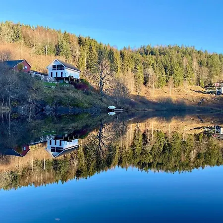 Idyllic House - 4 & 2 Glamping Tents Available Porsgrunn