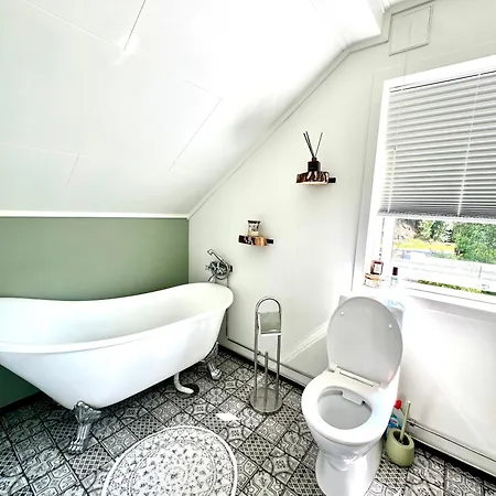Idyllic House - 4 & 5 M Glamping Tent - Boat & Sup Casa de Férias